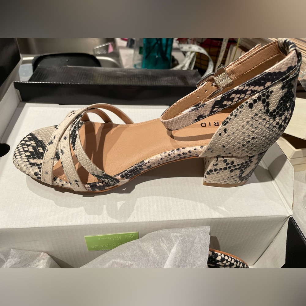 Torrid  sandals